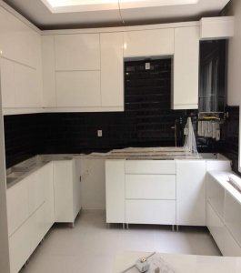 AKRİLİK MUTFAK DOLABI 