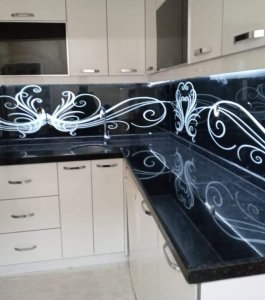 AKRİLİK MUTFAK DOLABI 